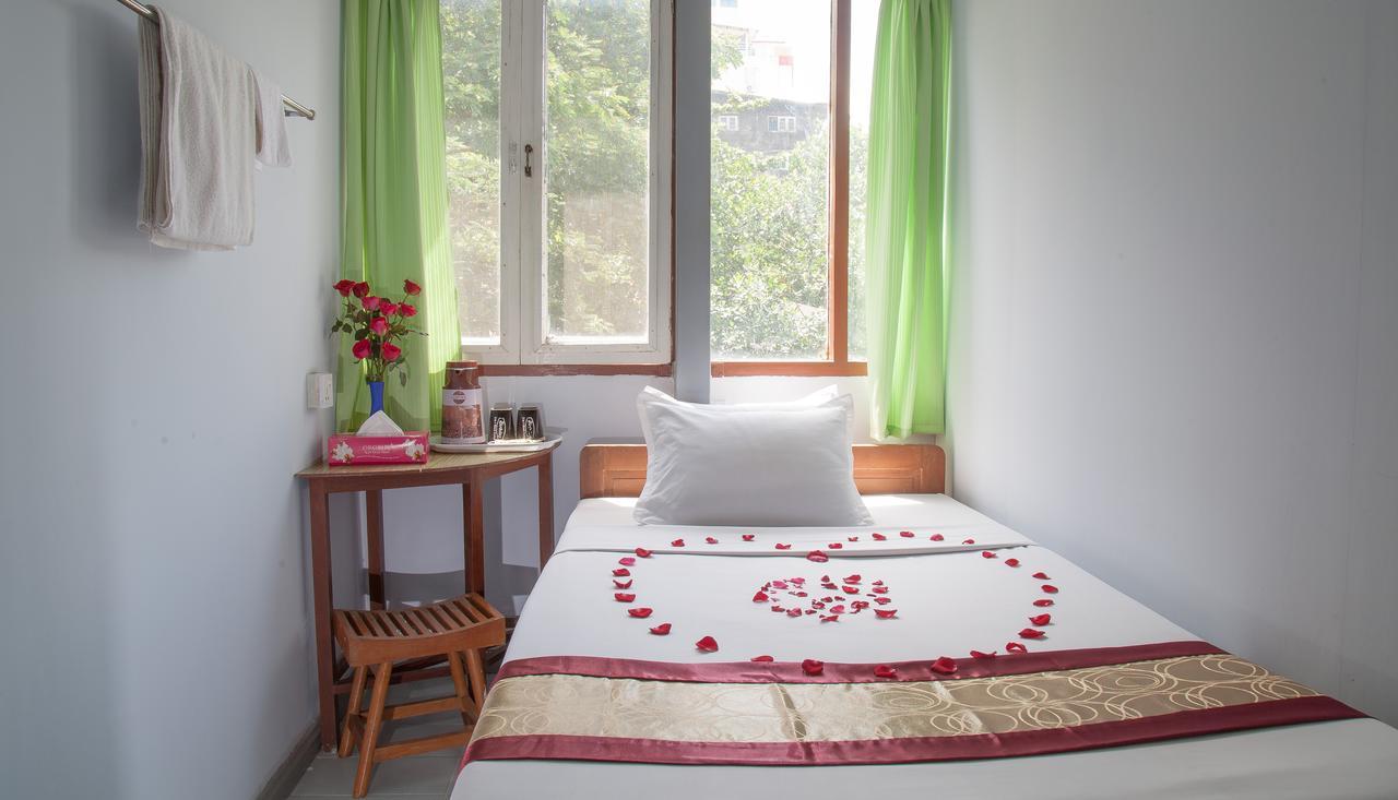Mother Land Inn 2 Yangon Luaran gambar